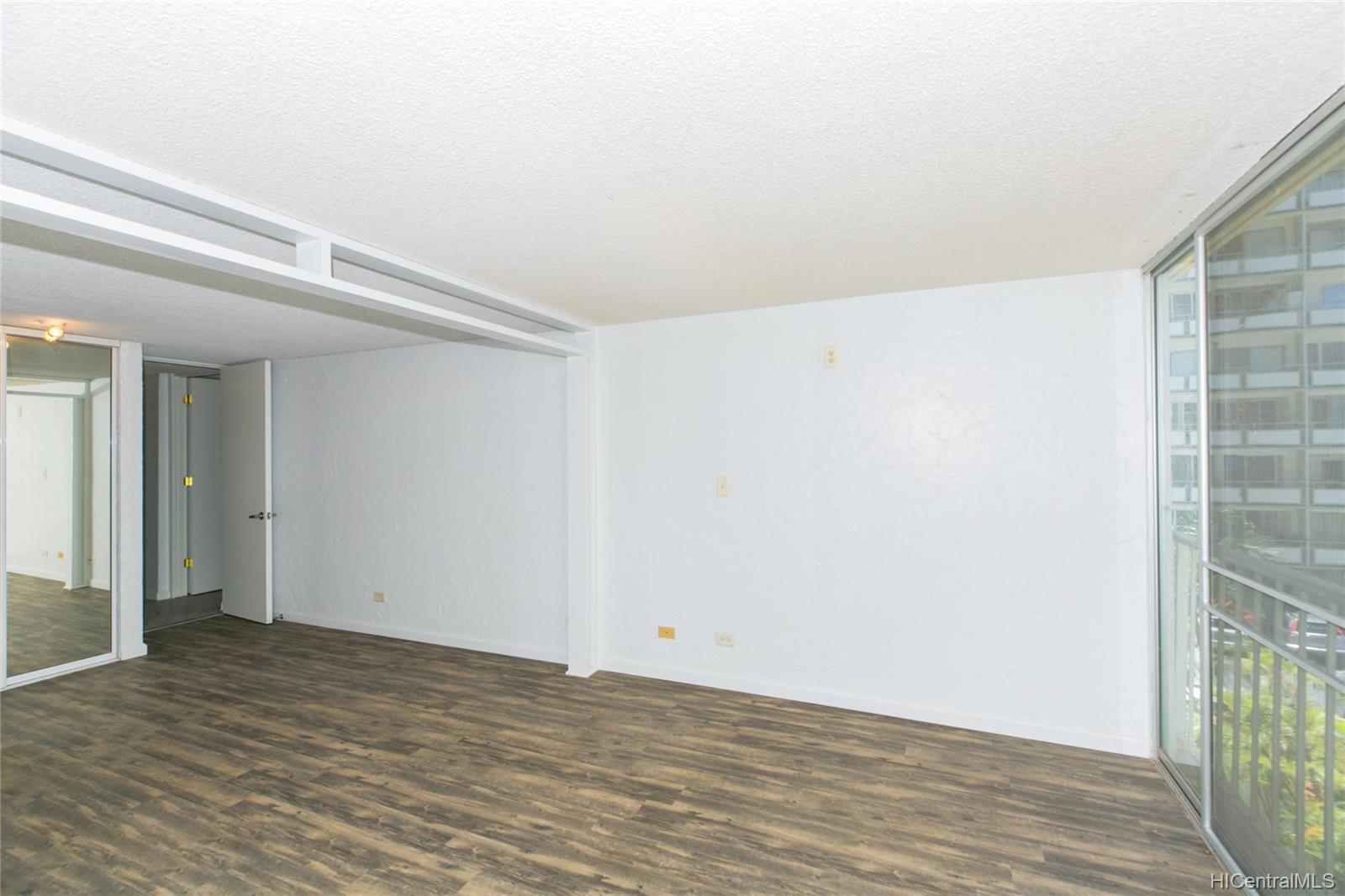 440 Lewers Street  Unit 402