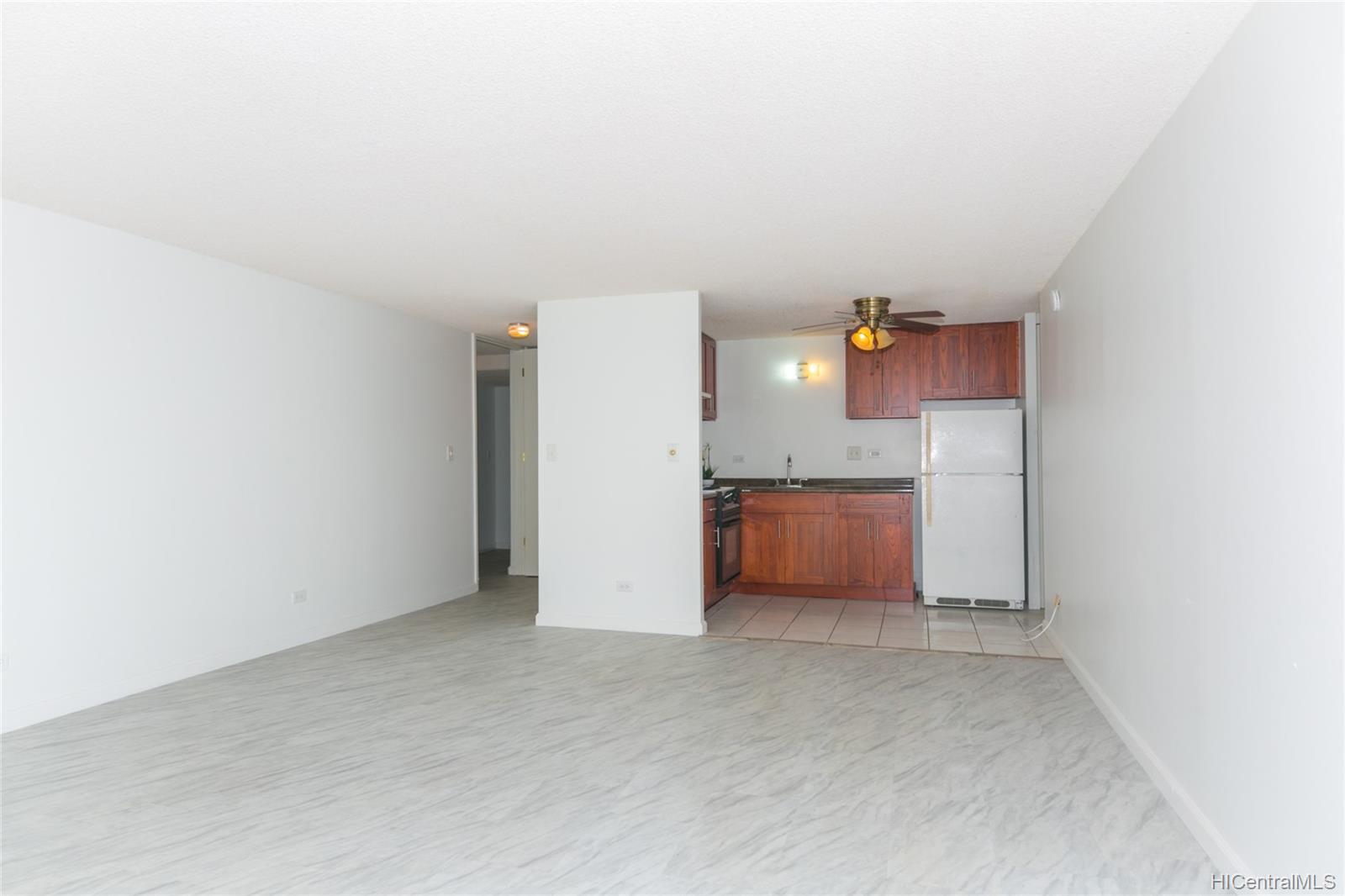 440 Lewers Street  Unit 402