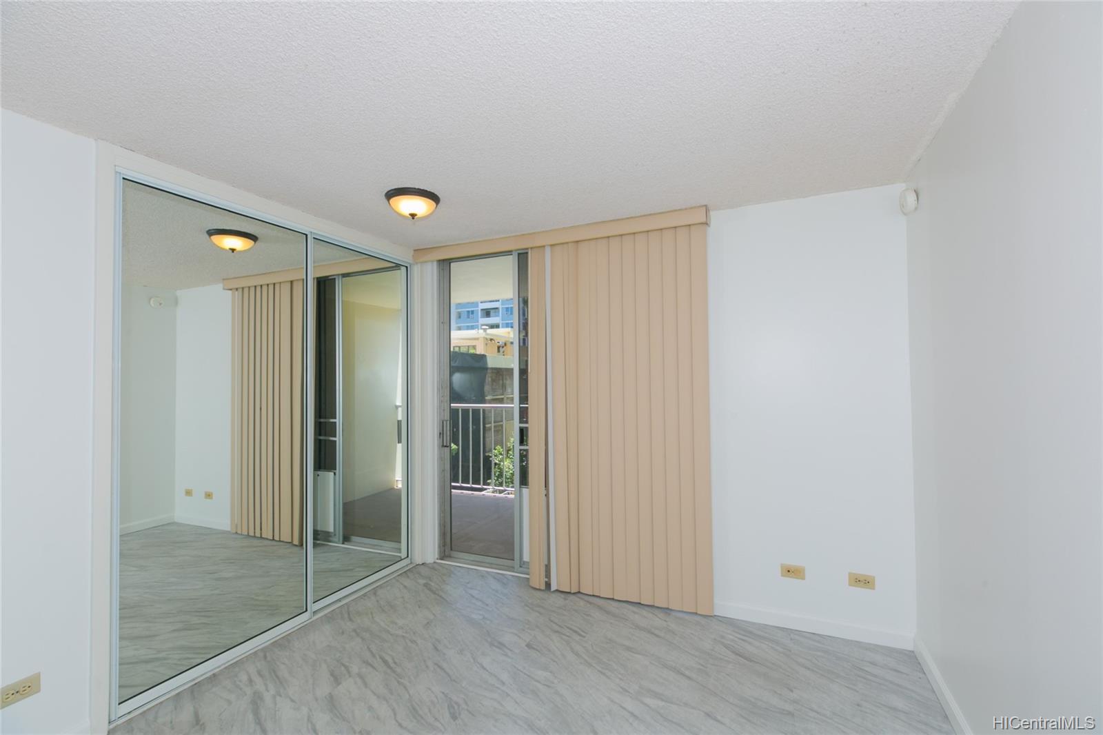 440 Lewers Street  Unit 402