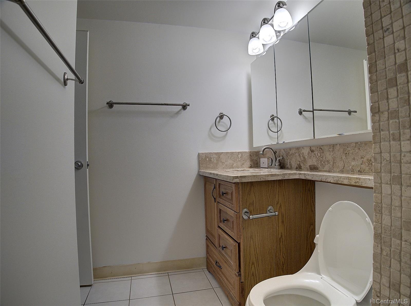4300 Waialae Avenue  Unit A203