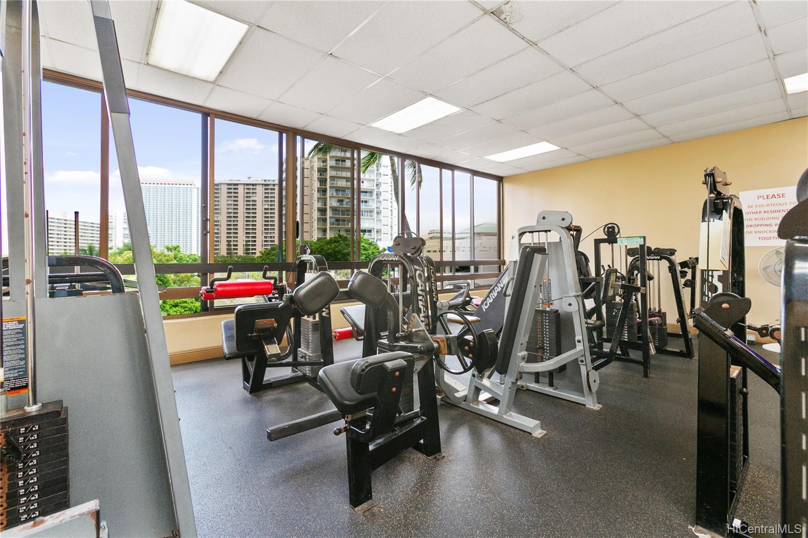 411 Hobron Lane  Unit 1512