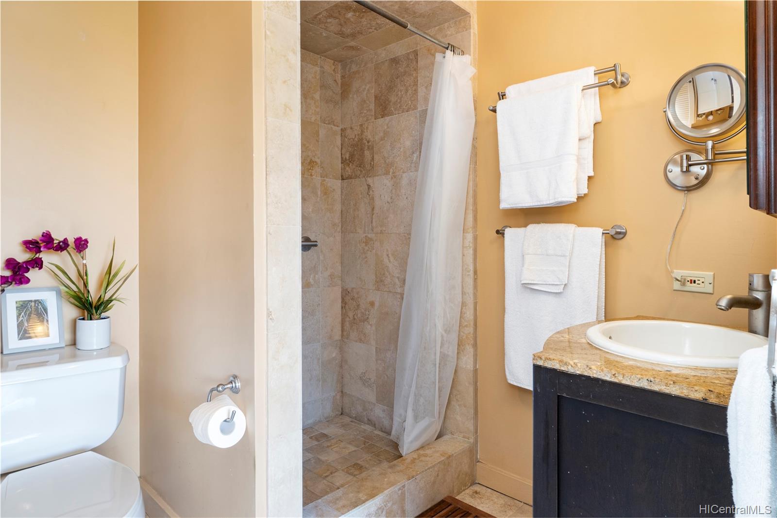 2415 Ala Wai Boulevard  Unit 1202