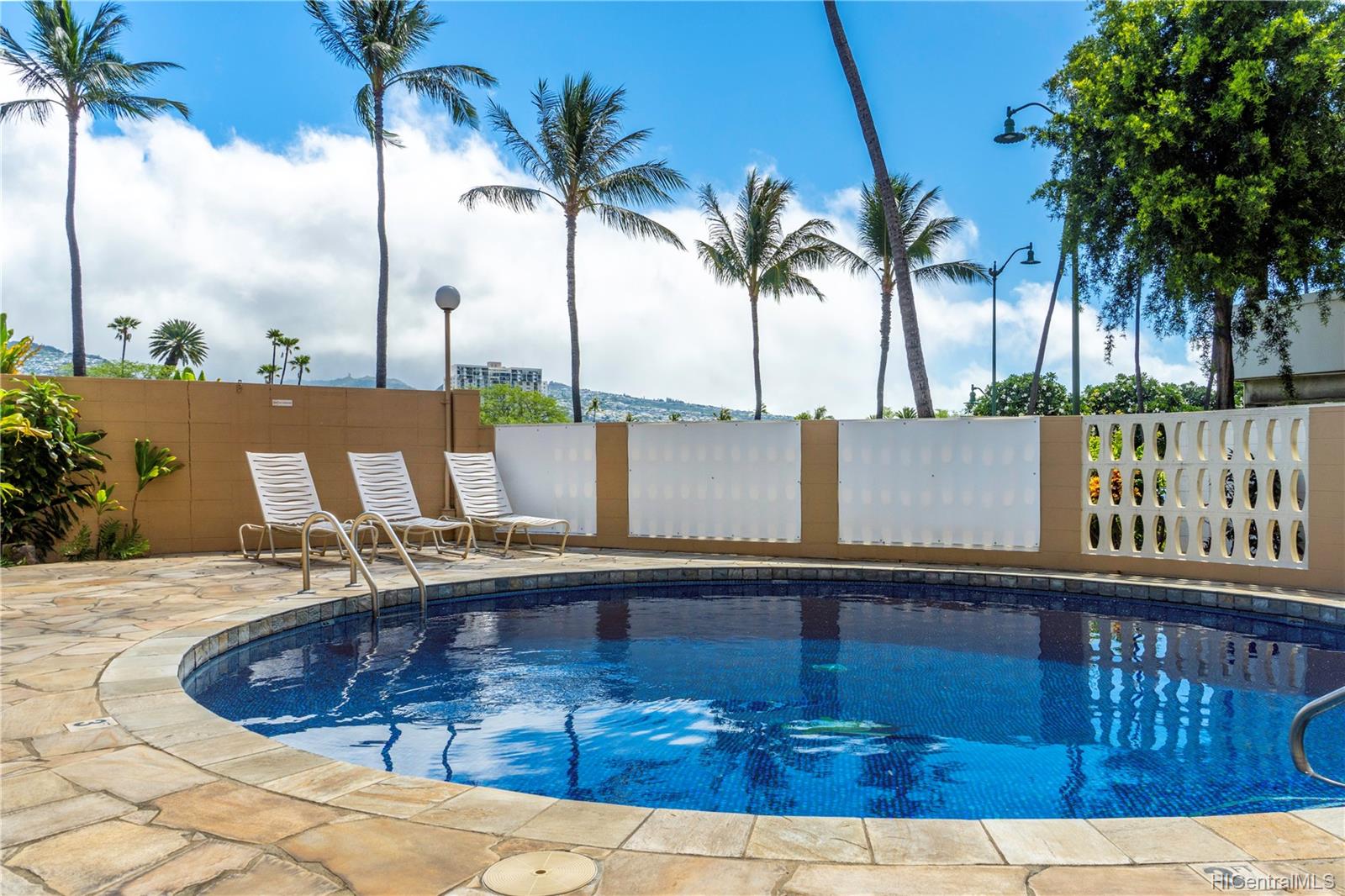 2415 Ala Wai Boulevard  Unit 1202