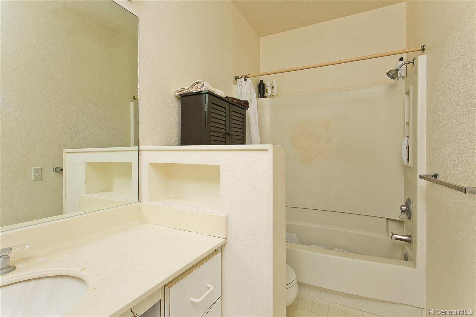 91-609 Puamaeole Street  Unit 34S