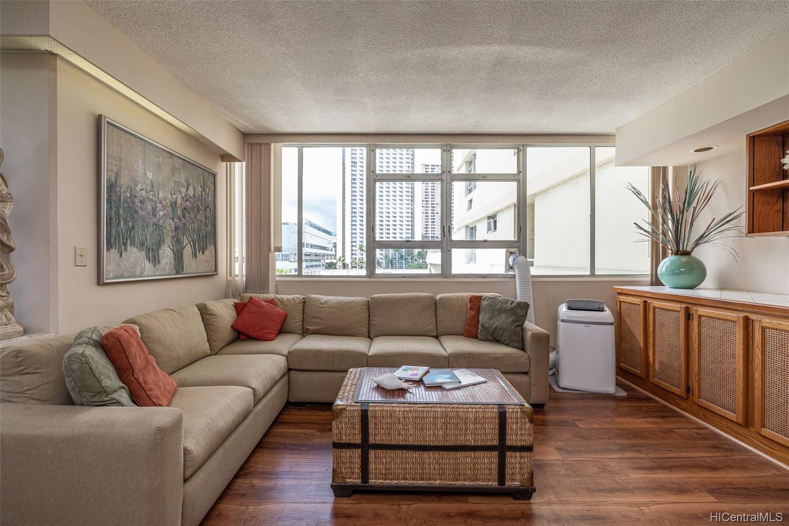 2500 Kalakaua Avenue  Unit 503
