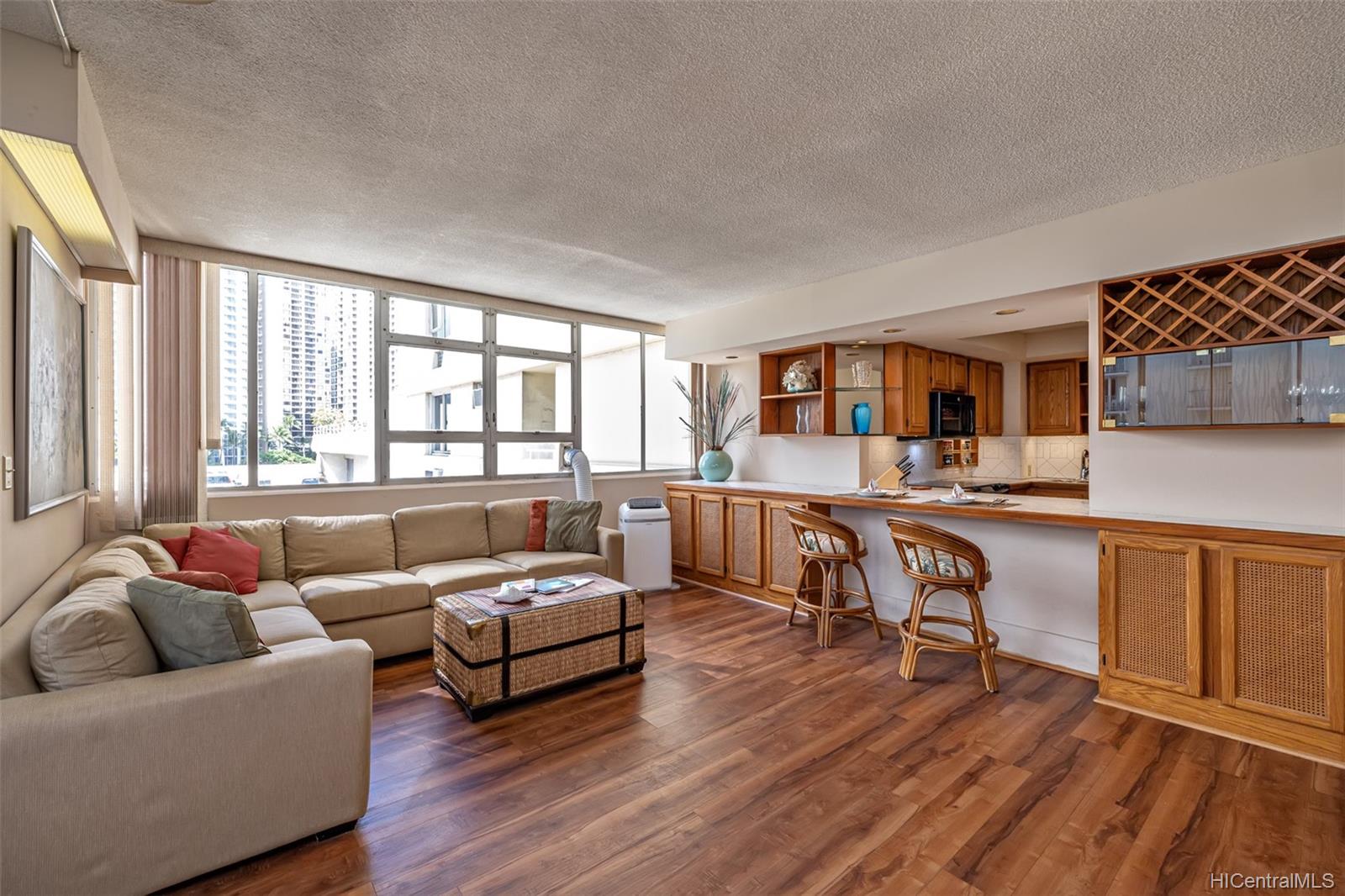 2500 Kalakaua Avenue  Unit 503