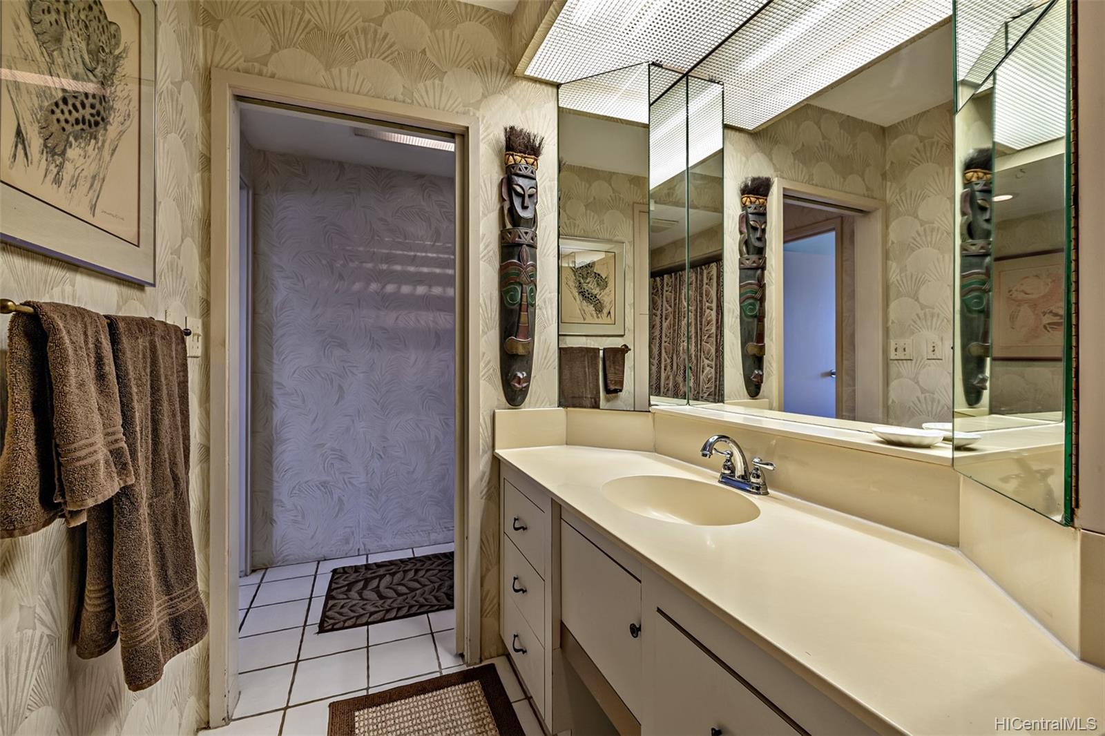 2500 Kalakaua Avenue  Unit 503