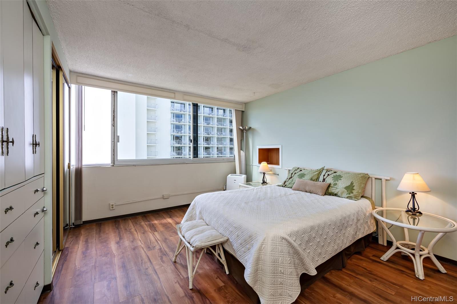2500 Kalakaua Avenue  Unit 503