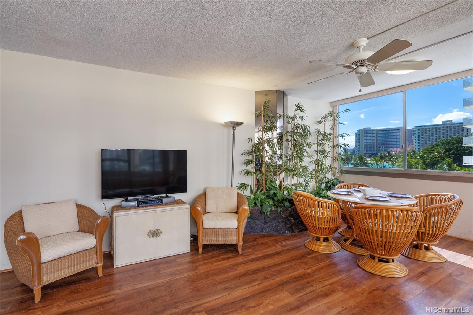 2500 Kalakaua Avenue  Unit 503