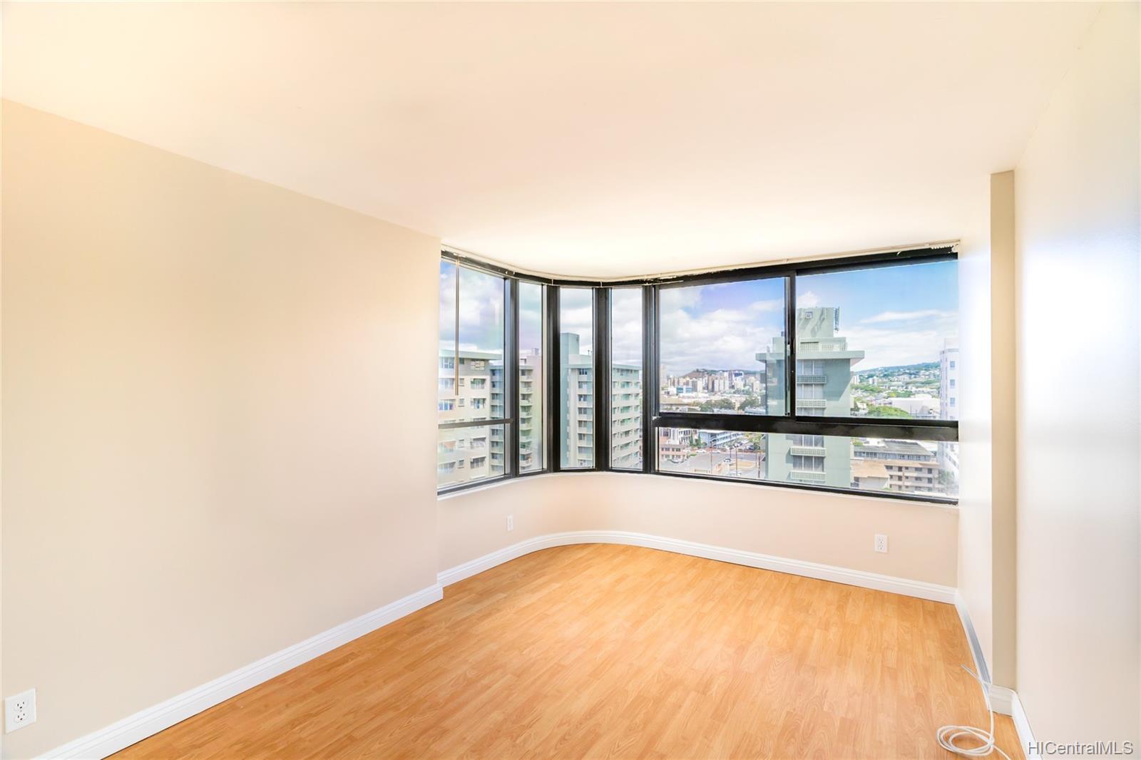 2724 Kahoaloha Lane  Unit 1207