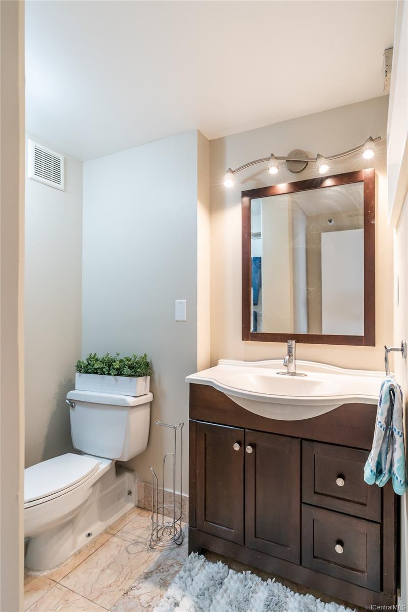 2724 Kahoaloha Lane  Unit 1207