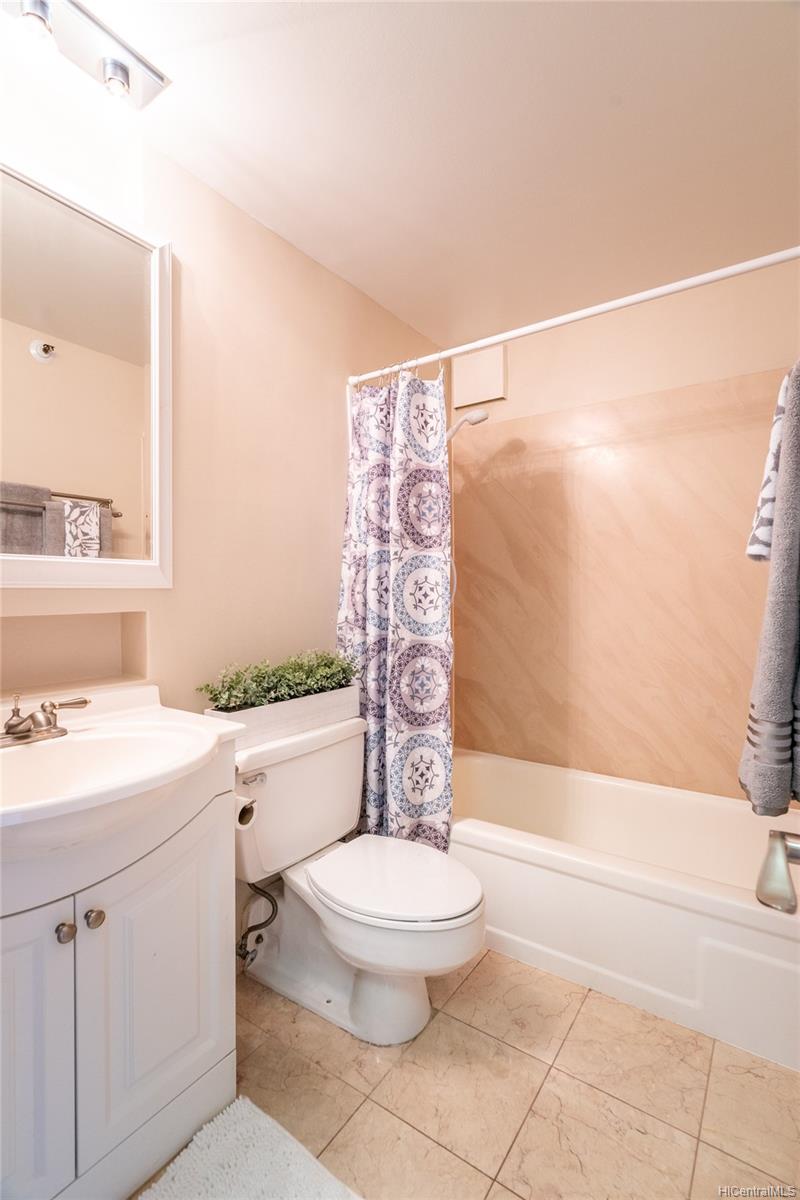2724 Kahoaloha Lane  Unit 1207