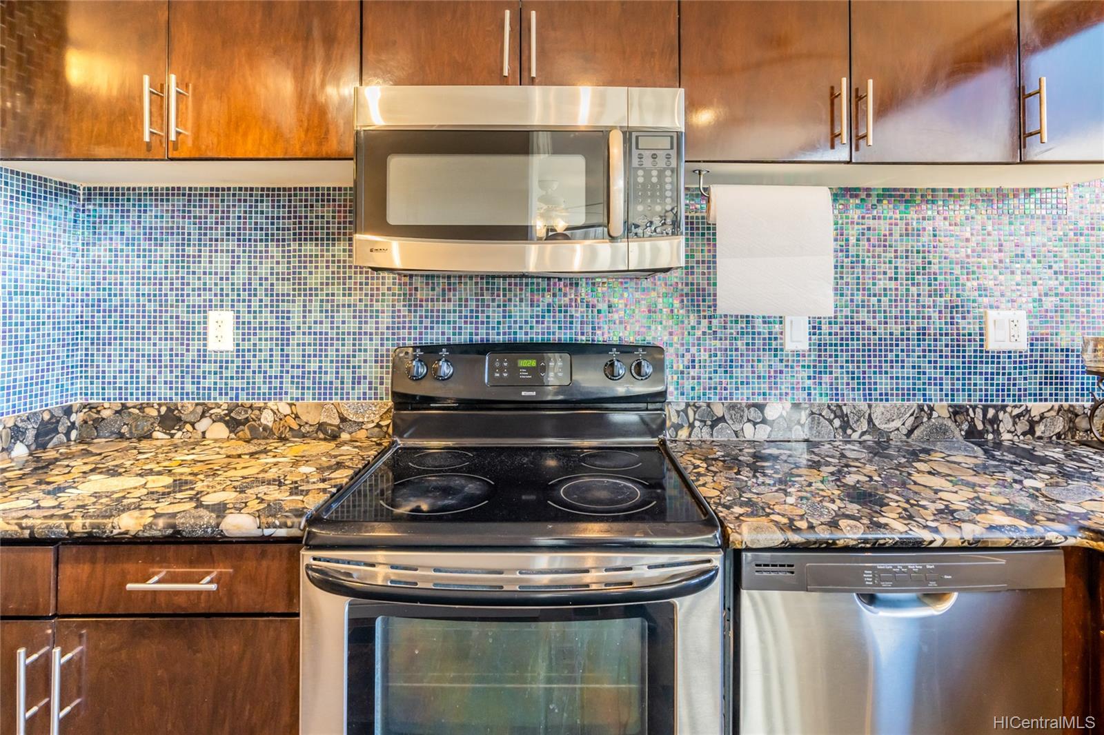 2724 Kahoaloha Lane  Unit 1207