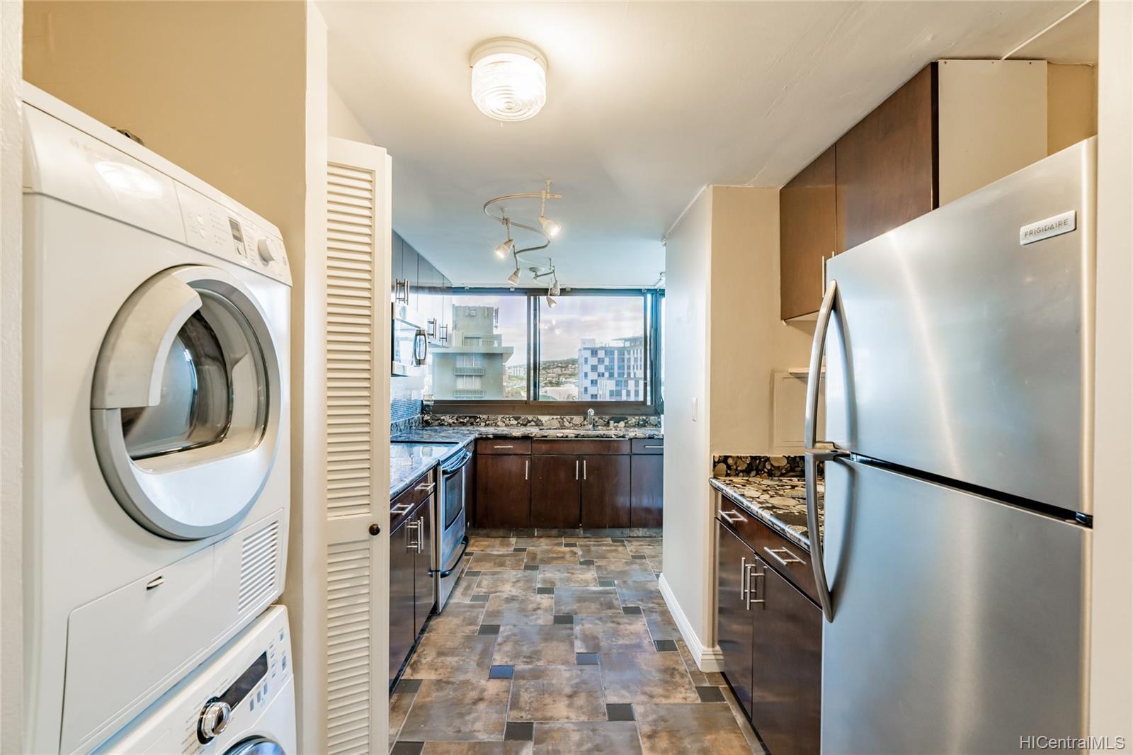2724 Kahoaloha Lane  Unit 1207
