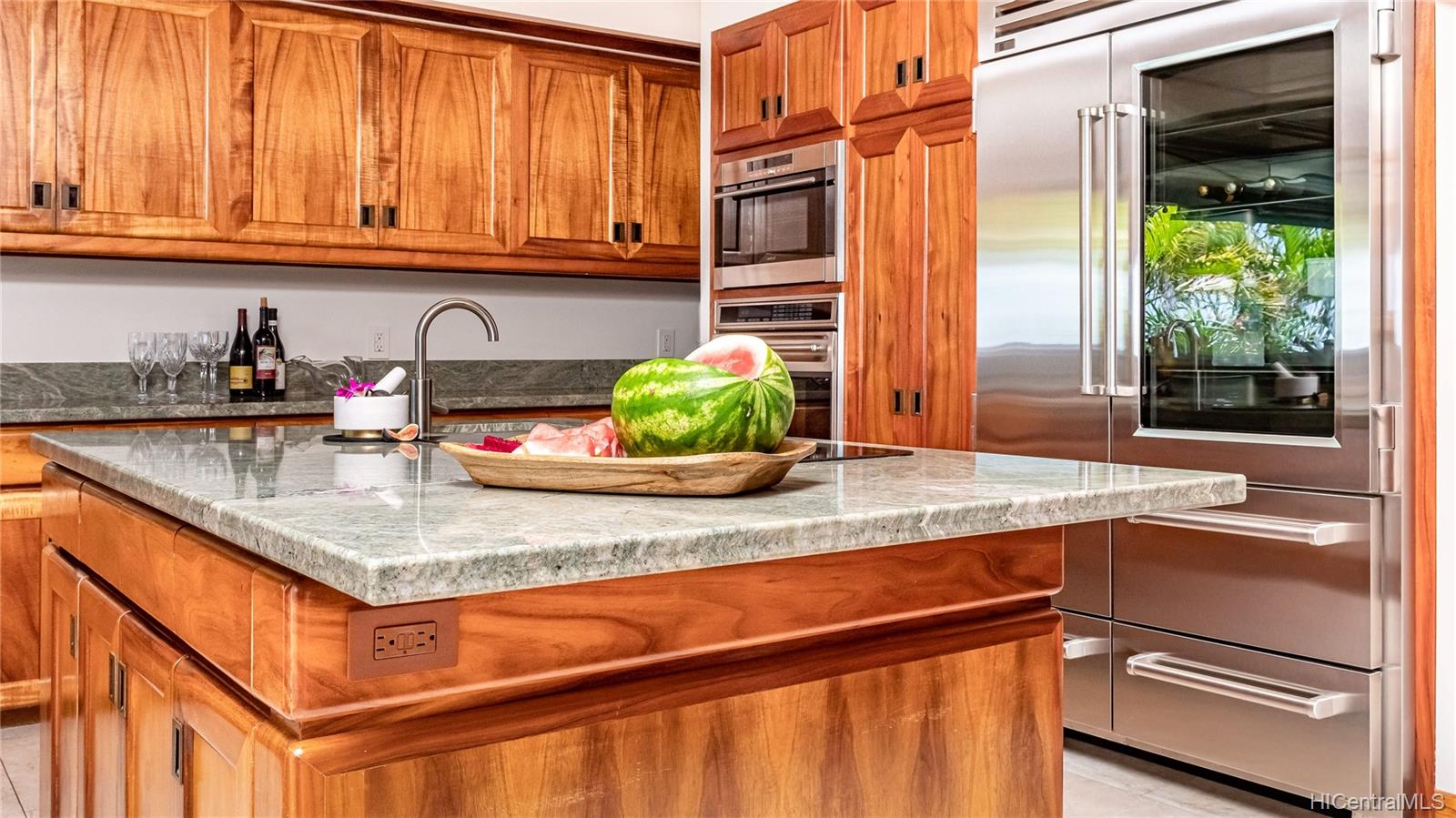3165 Diamond Head Road  Unit D