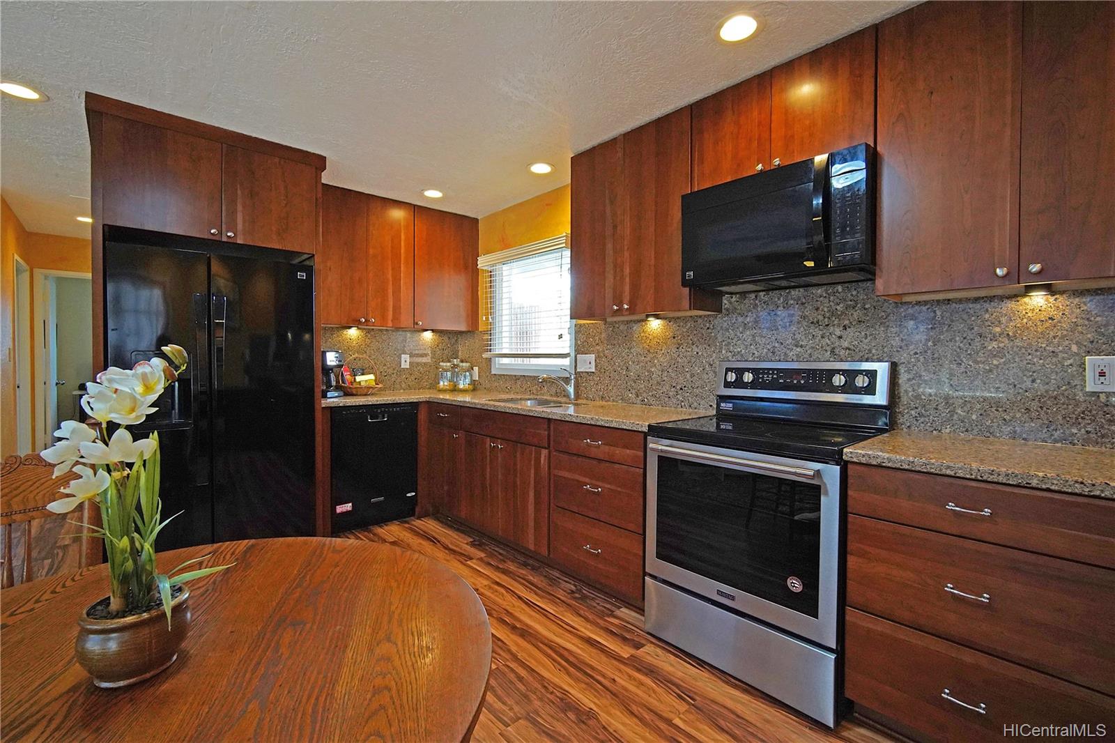 340 Manono Street  Unit 2