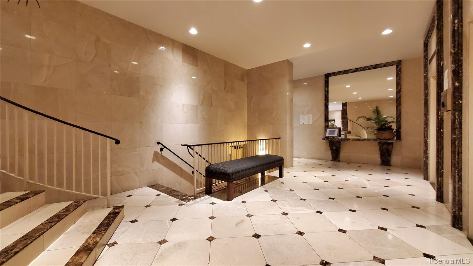 2895 Kalakaua Avenue  Unit 506