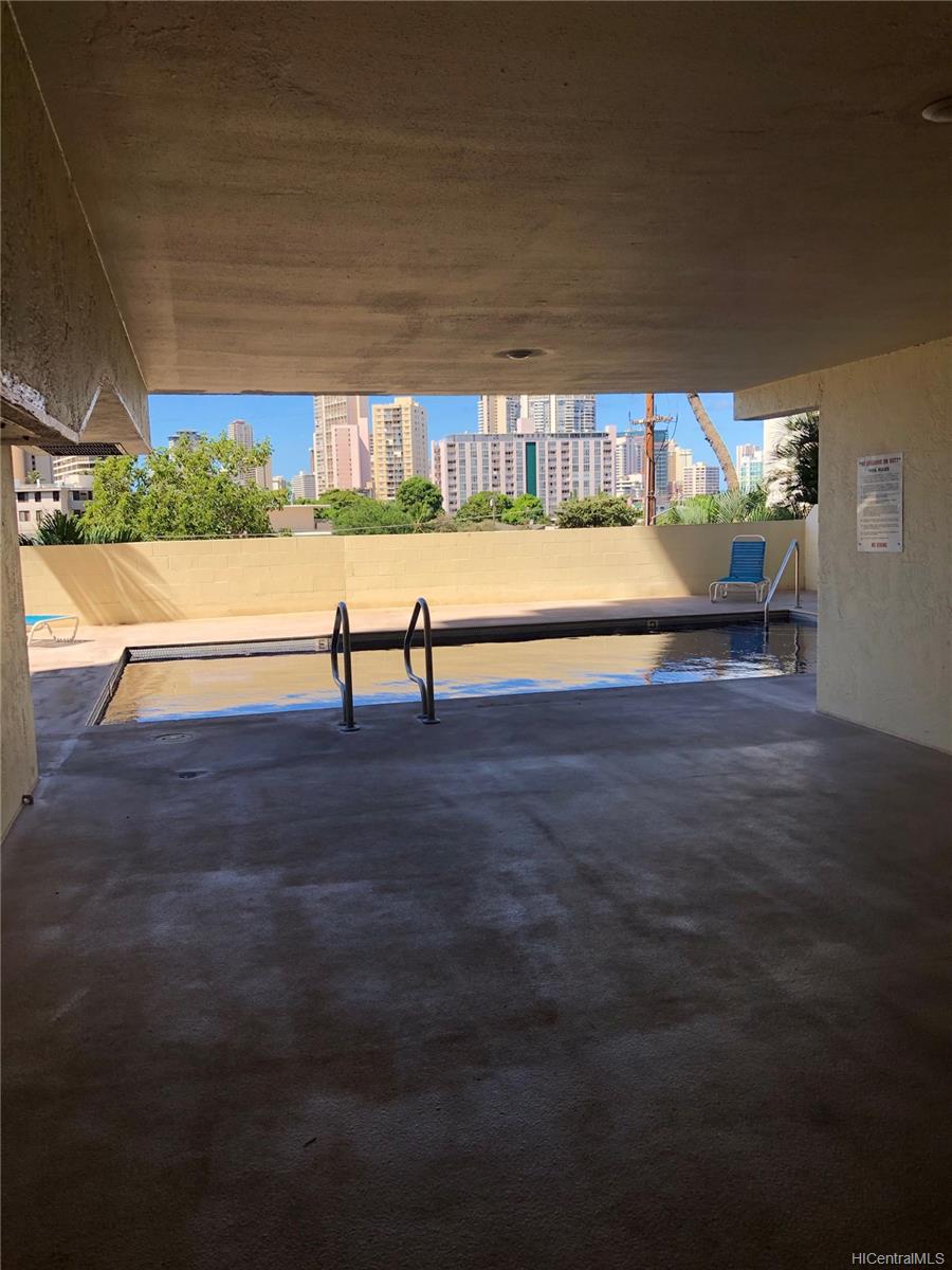2740 Kuilei Street  Unit 706