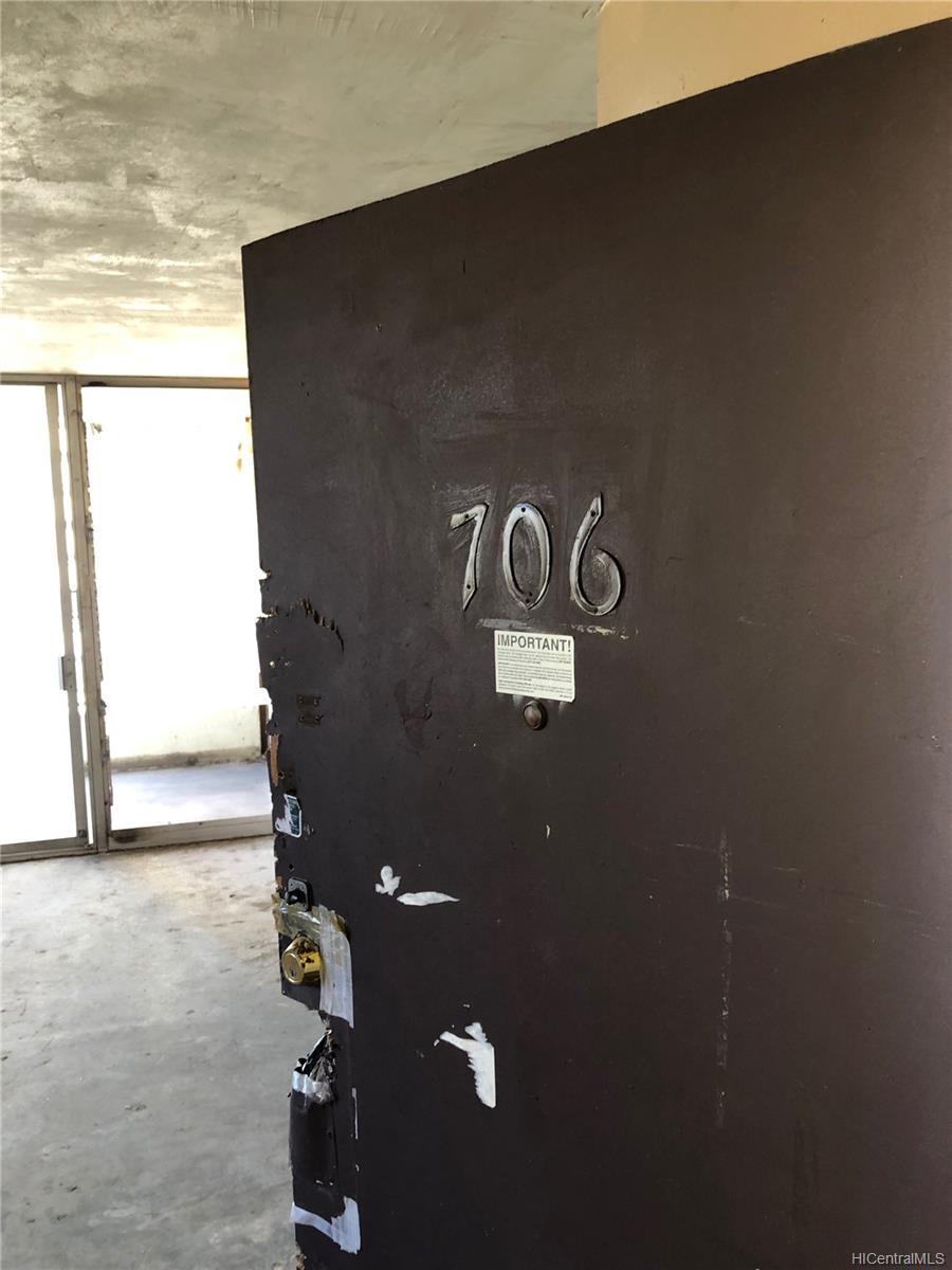 2740 Kuilei Street  Unit 706
