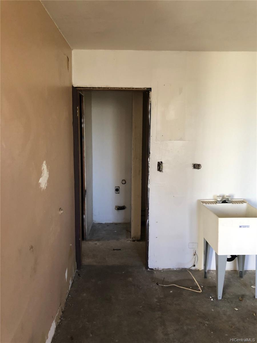 2740 Kuilei Street  Unit 706