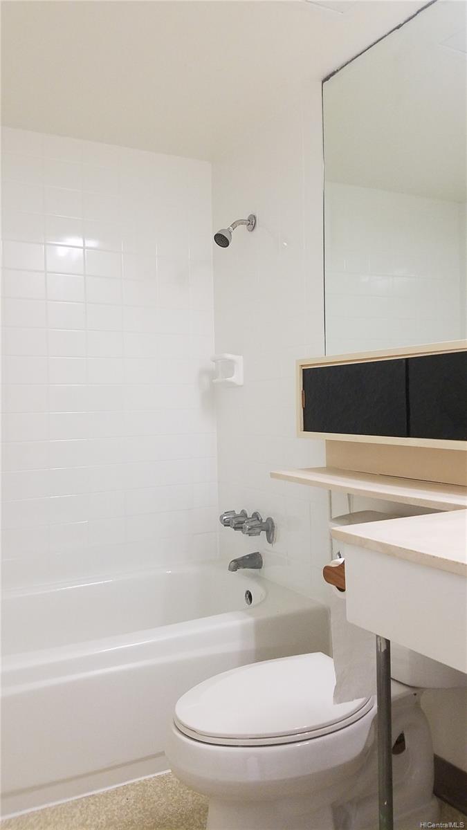 2465 Ala Wai Boulevard  Unit 1203