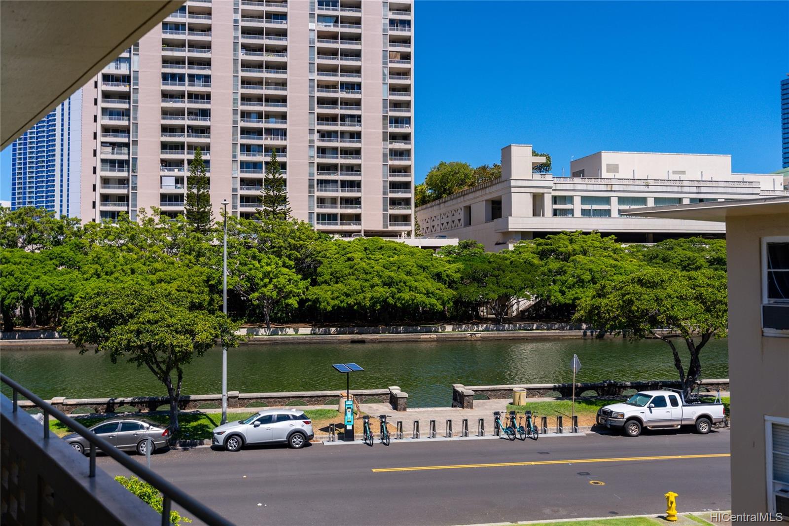 Marina Gardens 1621 Ala Wai Boulevard Unit 303 Honolulu HI 96815 sold