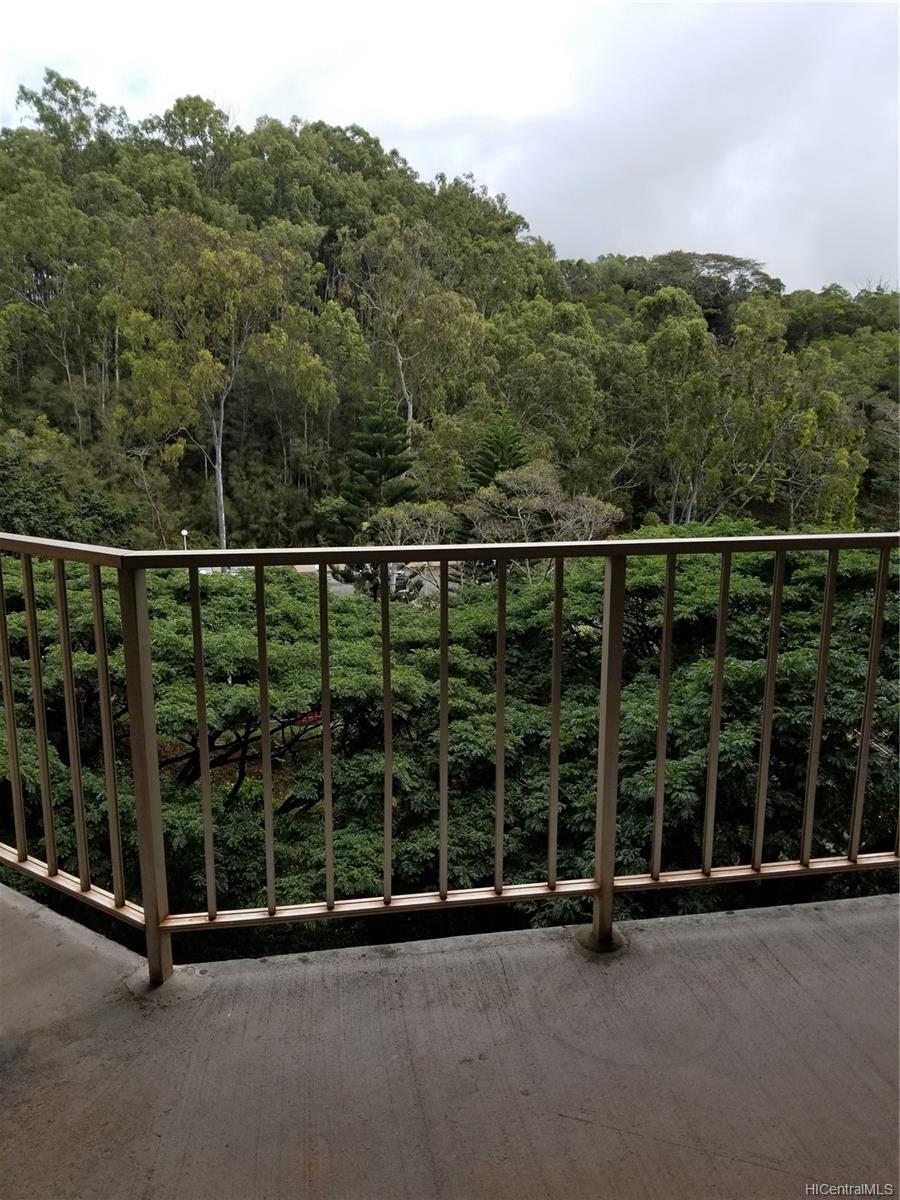 Waikalani Woodlands 95273 Waikalani Drive Unit D903 Mililani HI 96789