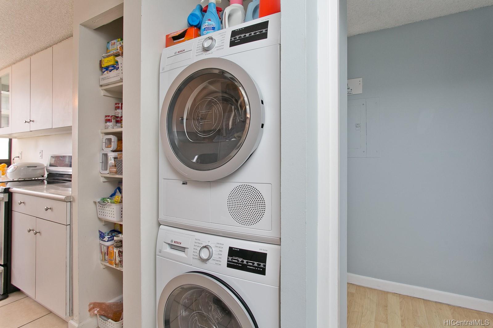 2724 Kahoaloha Lane  Unit 1606