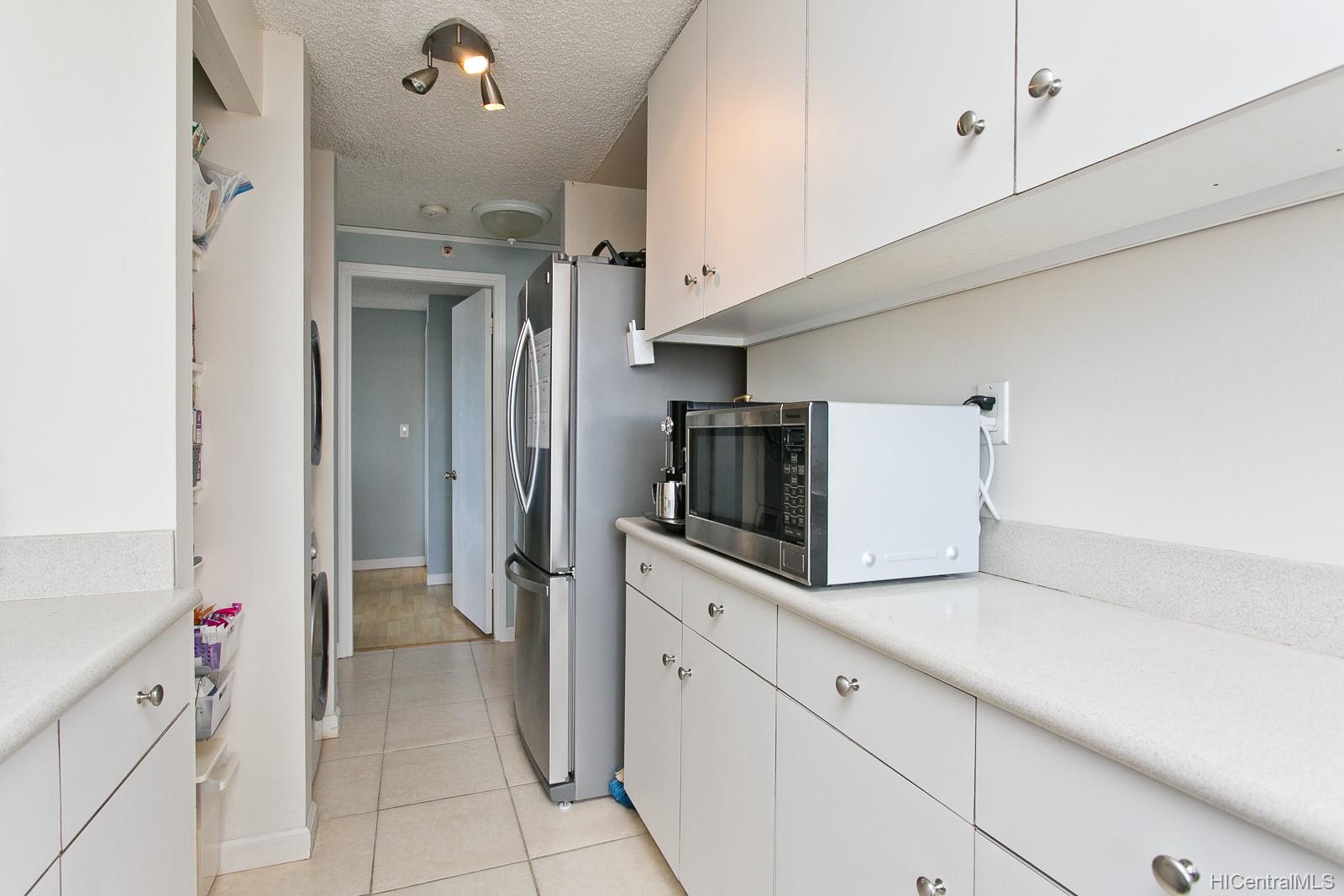 2724 Kahoaloha Lane  Unit 1606