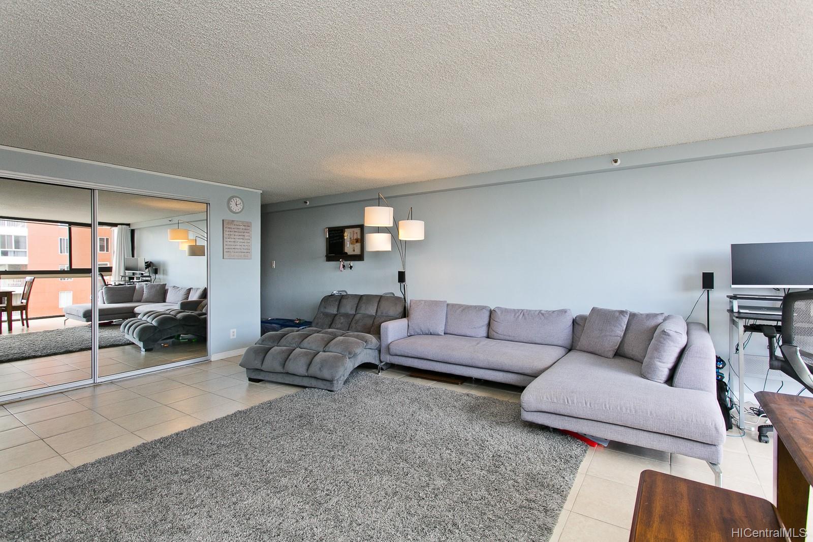 2724 Kahoaloha Lane  Unit 1606