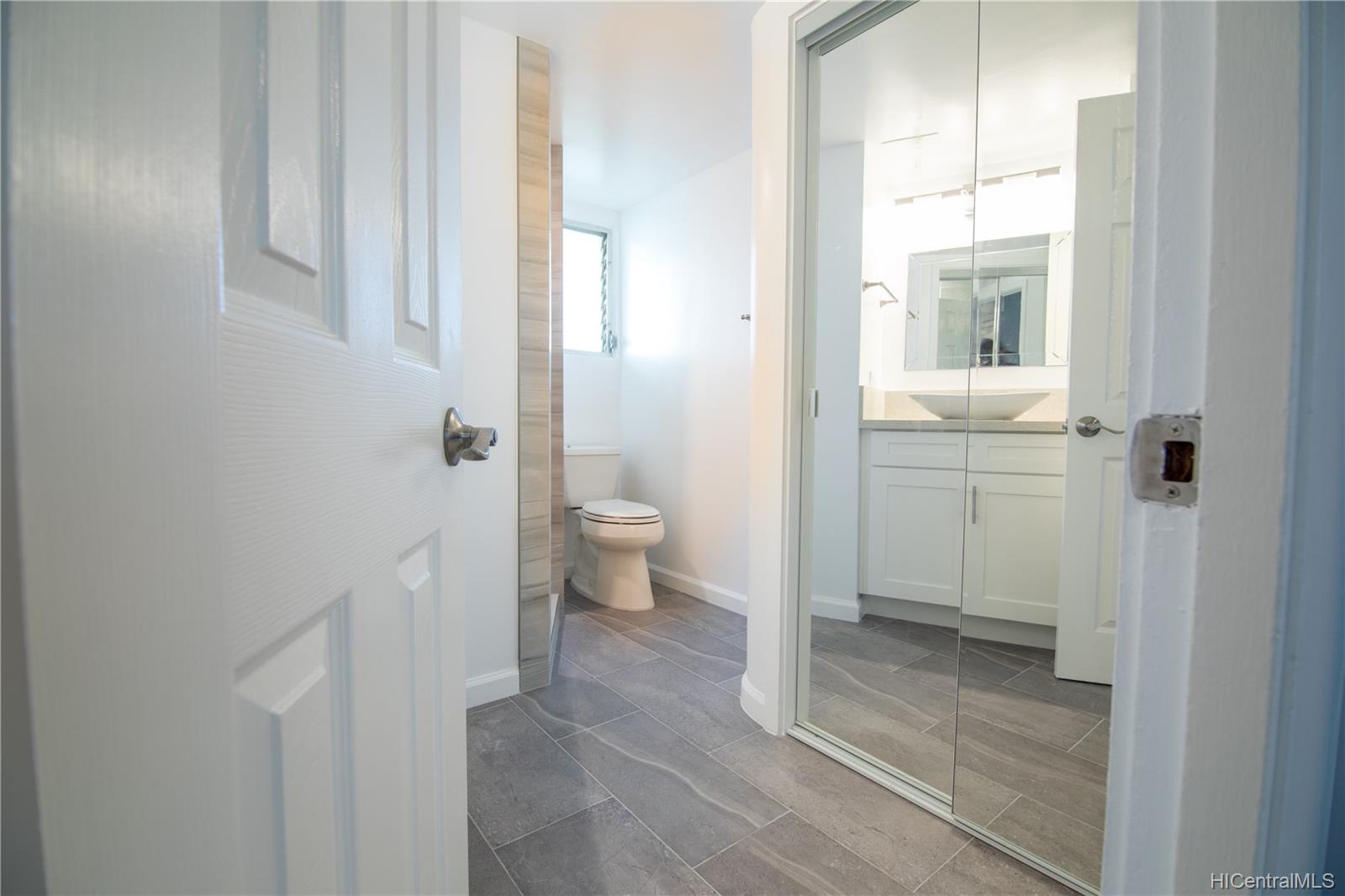 2957 Kalakaua Avenue  Unit 415