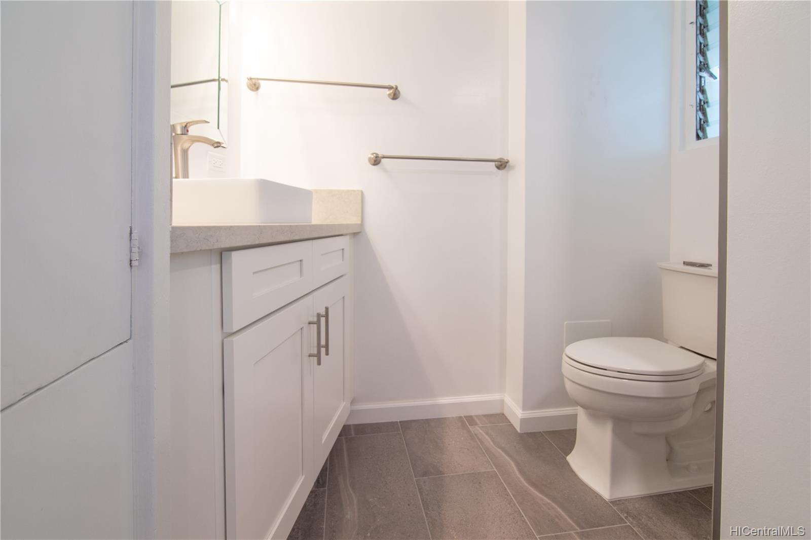 2957 Kalakaua Avenue  Unit 415