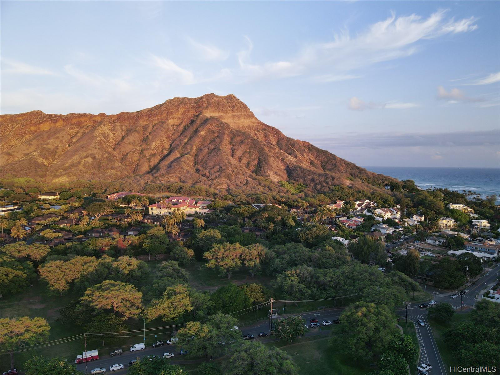 2957 Kalakaua Avenue  Unit 415