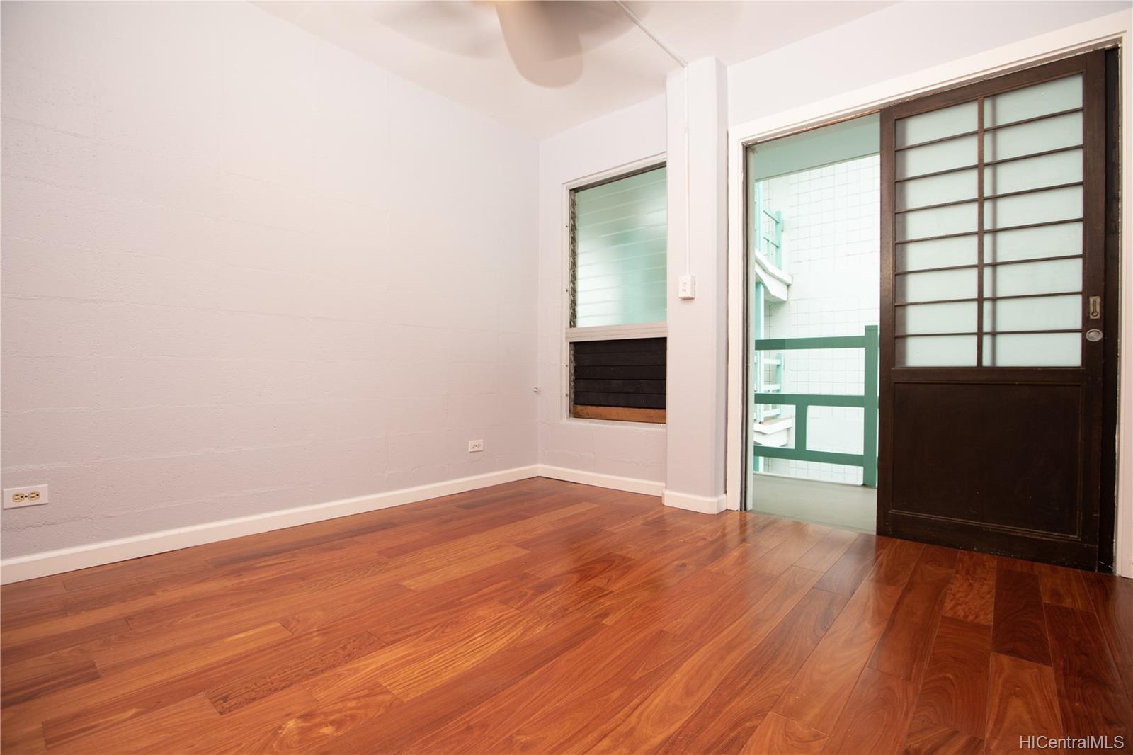 2957 Kalakaua Avenue  Unit 415