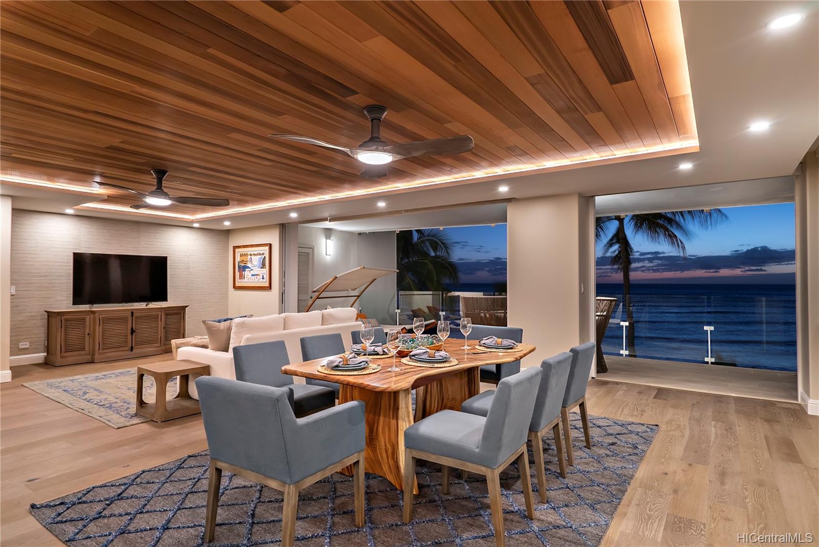 3003 Kalakaua Avenue  Unit 6A