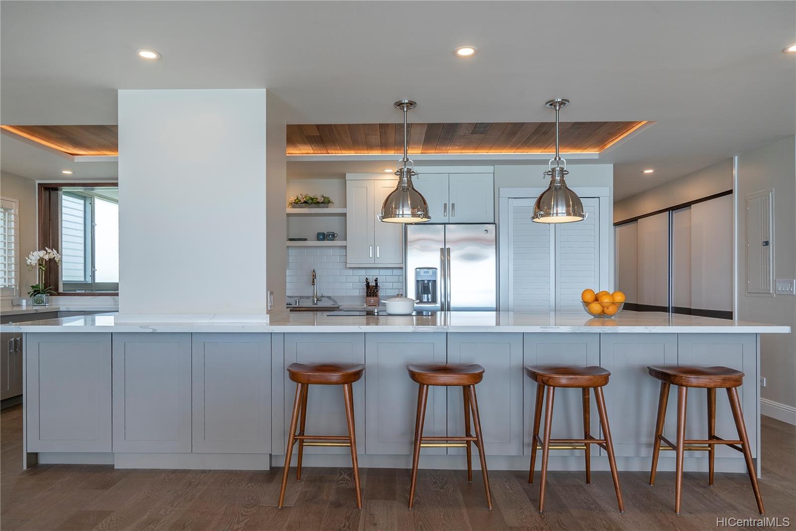 3003 Kalakaua Avenue  Unit 6A