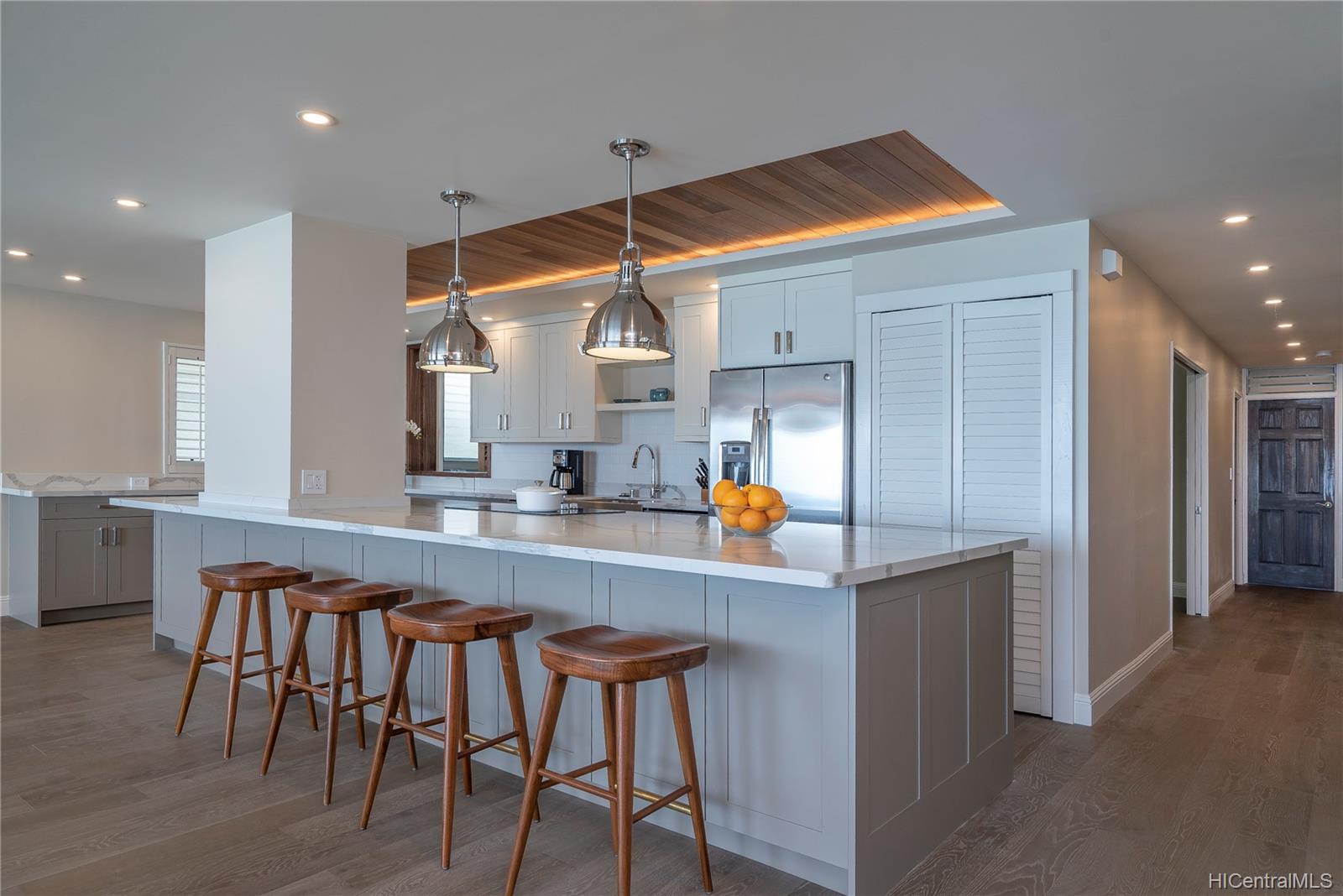3003 Kalakaua Avenue  Unit 6A