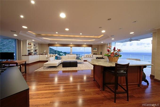2969 Kalakaua Avenue  Unit 1201