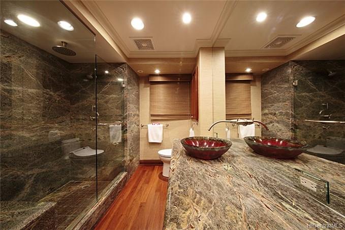 2969 Kalakaua Avenue  Unit 1201