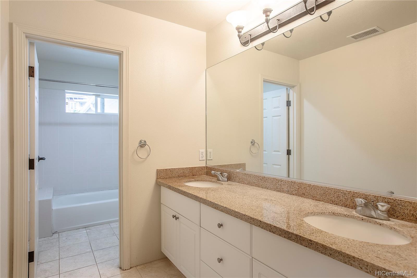 520 Lunalilo Home Road  Unit V3403