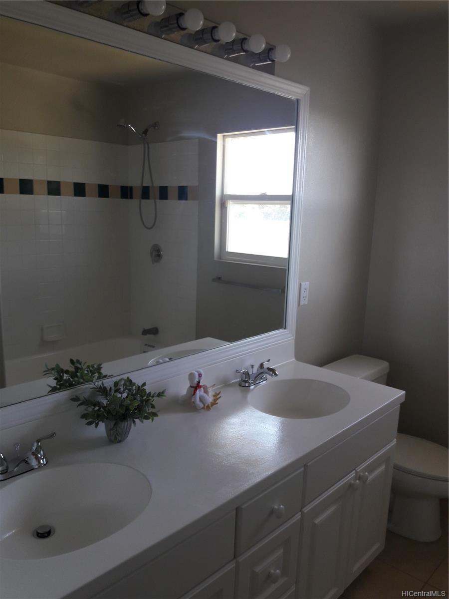 911025 Kaileolea Drive  Unit J3