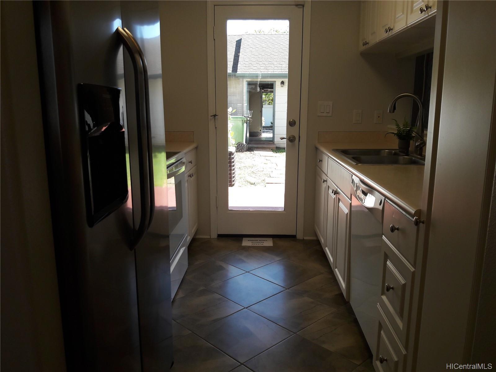 911025 Kaileolea Drive  Unit J3