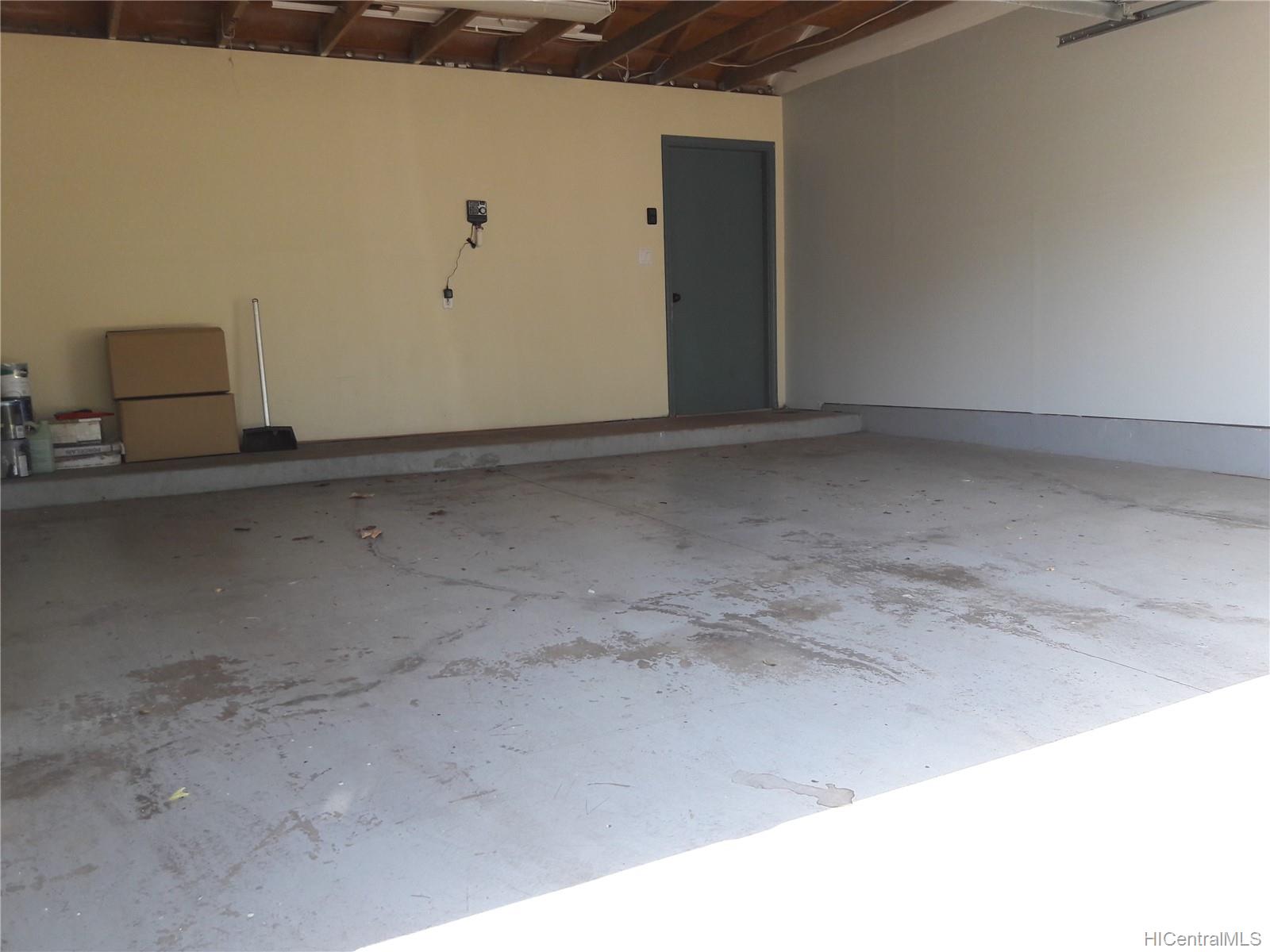 911025 Kaileolea Drive  Unit J3