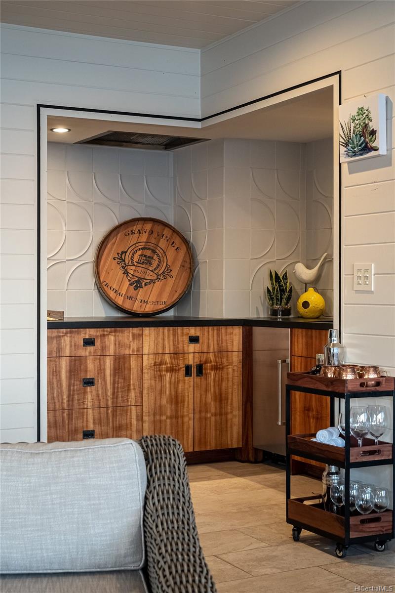 3165 Diamond Head Road  Unit D