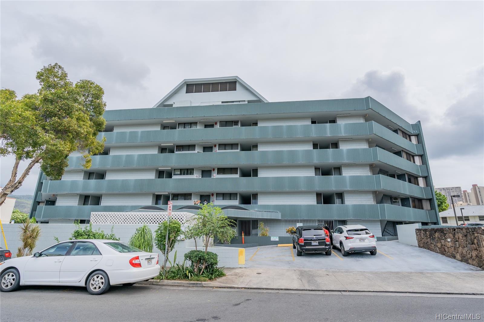 855 Makahiki Way  Unit 207