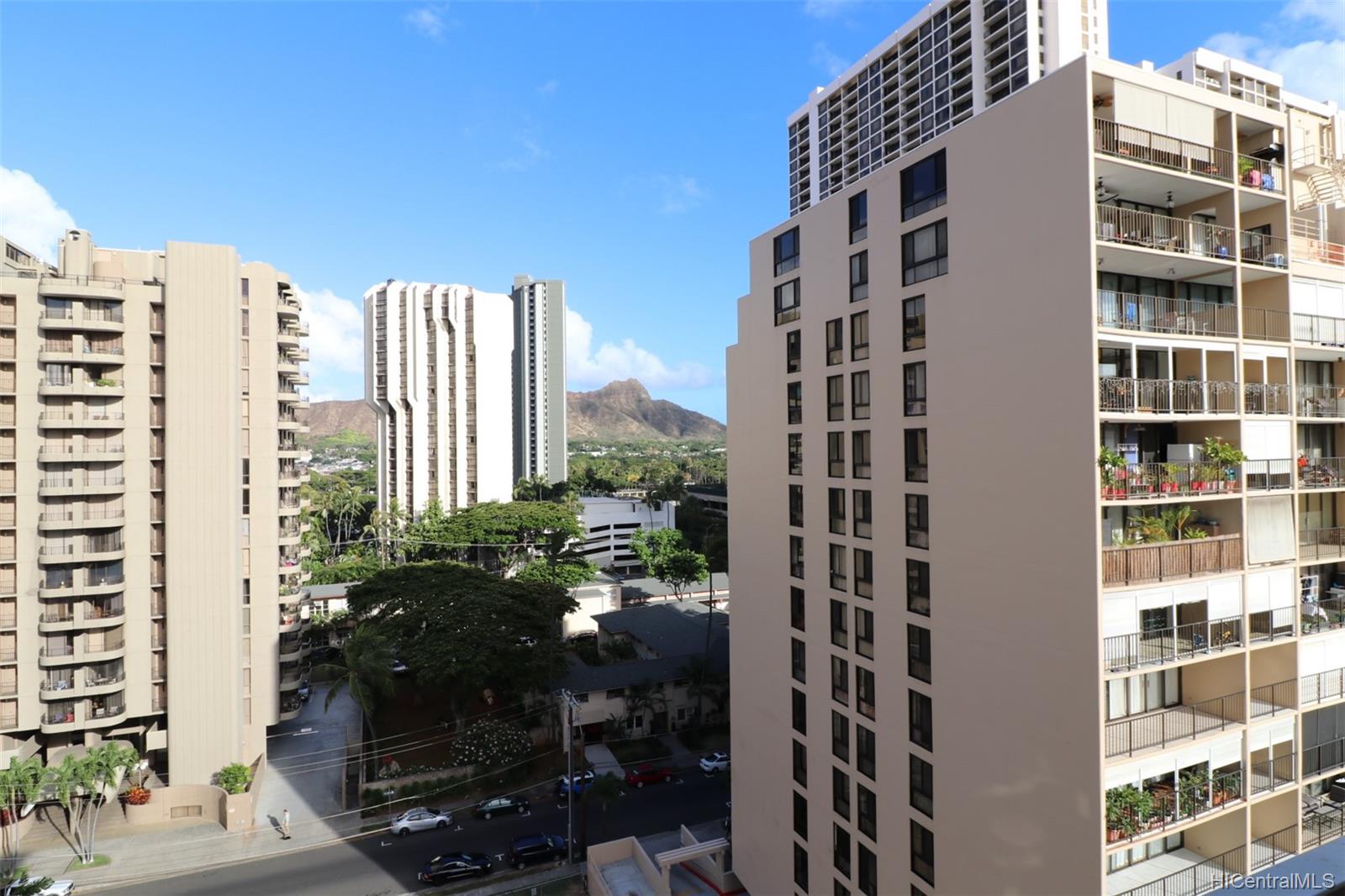 303 Liliuokalani Avenue  Unit 1104