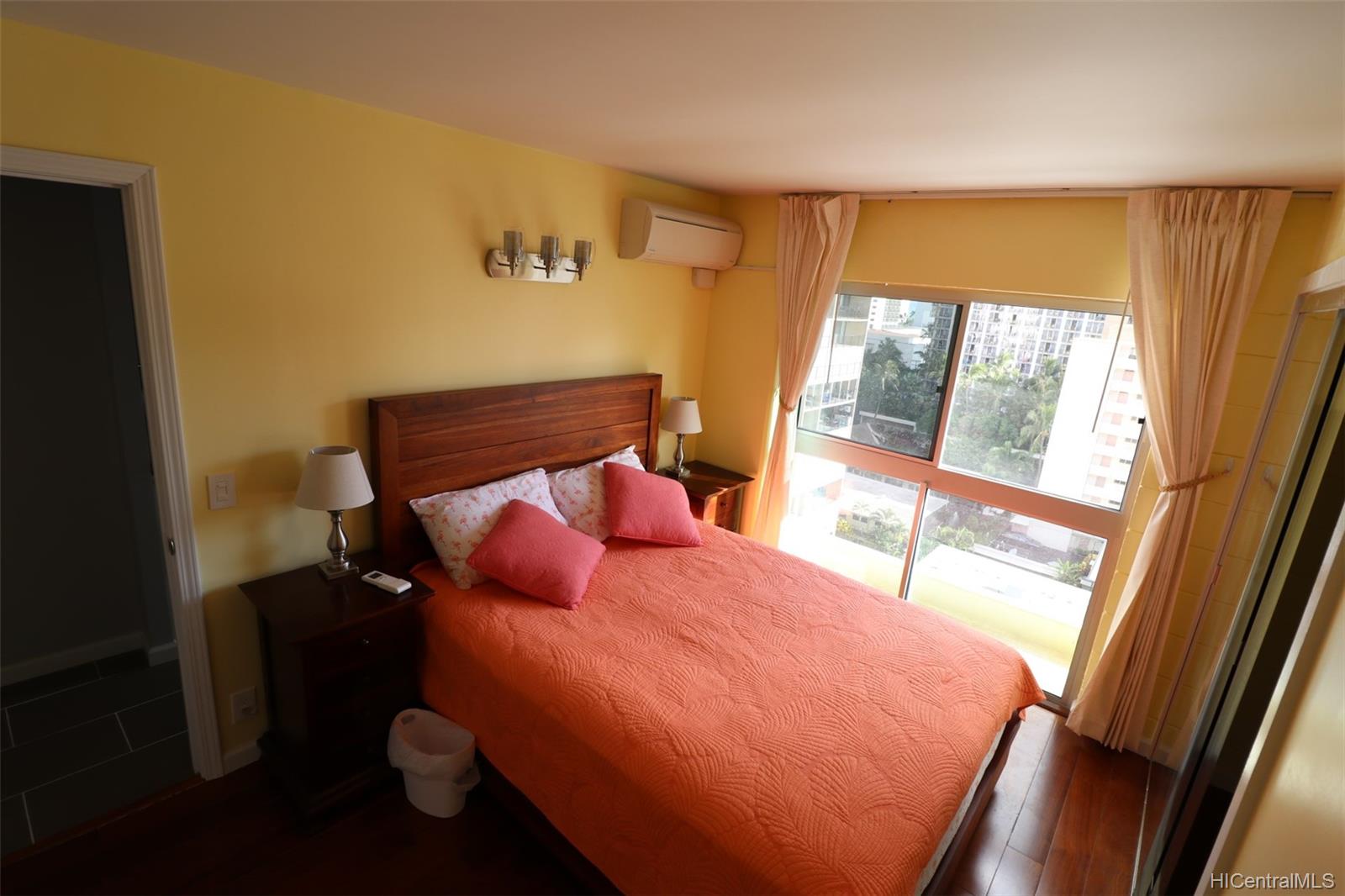 303 Liliuokalani Avenue  Unit 1104
