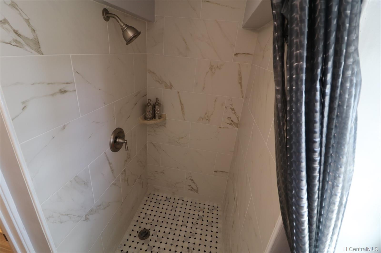 303 Liliuokalani Avenue  Unit 1104