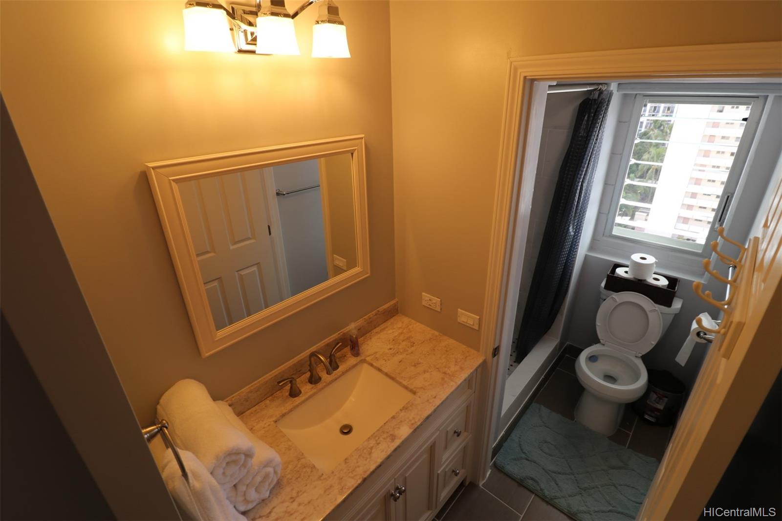 303 Liliuokalani Avenue  Unit 1104