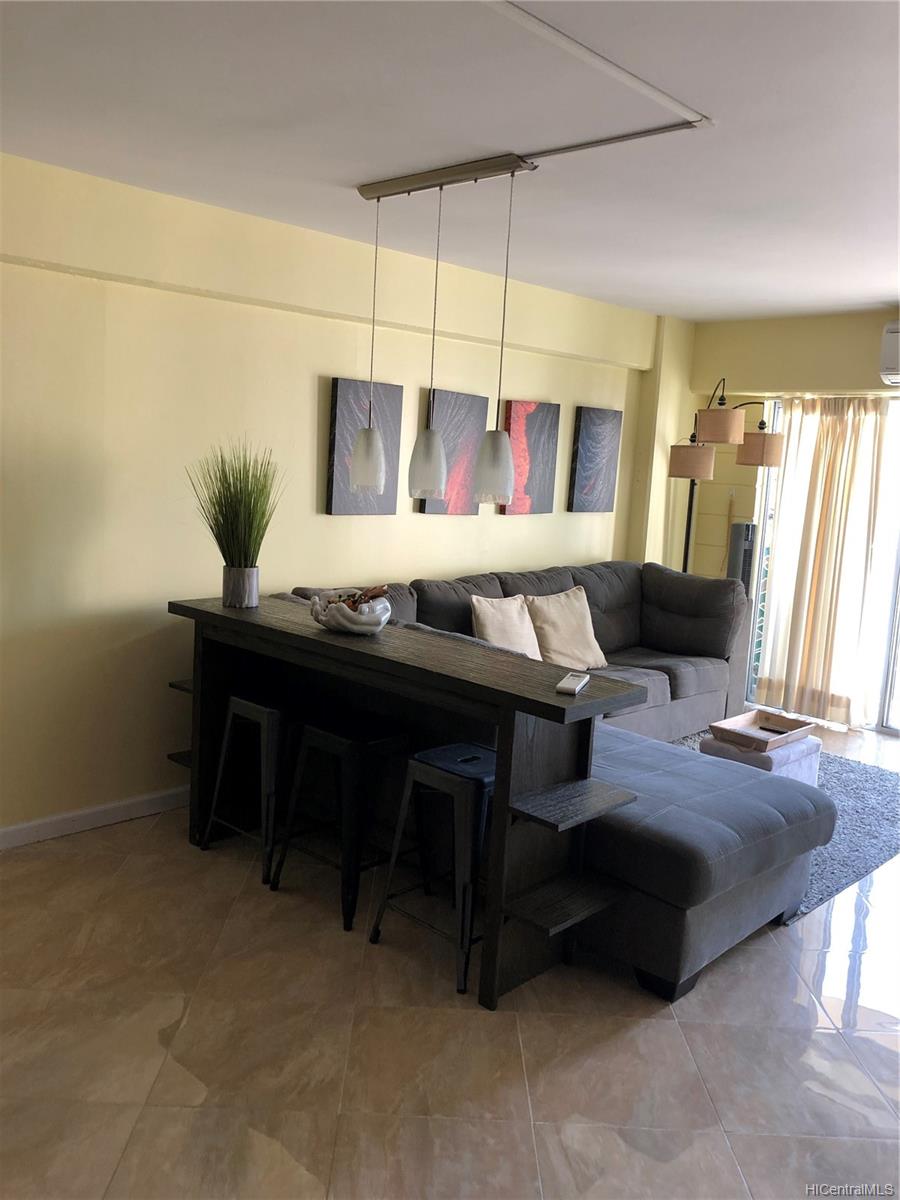 303 Liliuokalani Avenue  Unit 1104